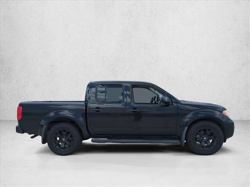 Used 2020 Nissan Frontier SV w/ Midnight Edition Floor Mats RWD image 4
