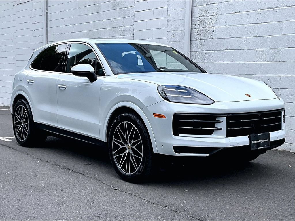 Certified 2024 Porsche Cayenne AWD/4WD image 7