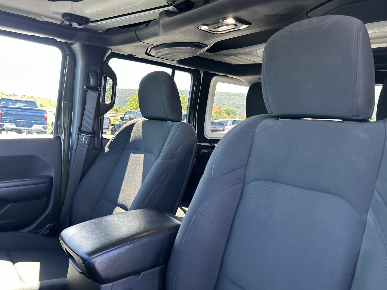 Used 2021 Jeep Wrangler Unlimited Sport AWD/4WD image 21