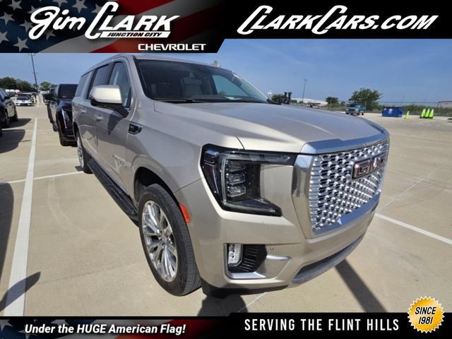 Used 2024 GMC Yukon XL Denali AWD/4WD image 1