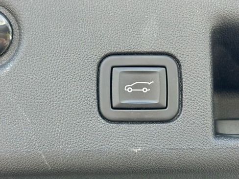 Used 2022 Chevrolet Equinox LT FWD image 35