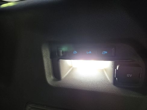 Certified 2020 Ford Explorer Platinum w/ Premium Technology Package image 14