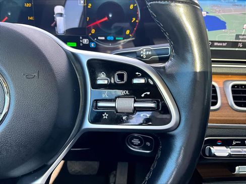 Used 2021 Mercedes-Benz GLS 450 4MATIC image 25