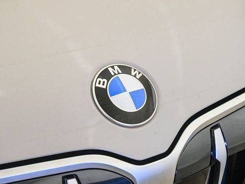 Used 2026 BMW X1 xDrive28i w/ Technology Package AWD/4WD image 8