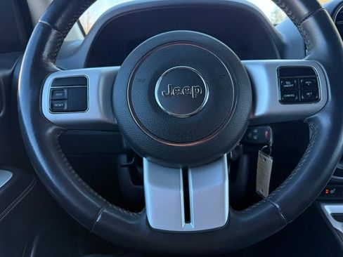 Used 2017 Jeep Compass High Altitude image 11