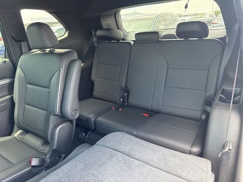 Used 2025 Buick Enclave Preferred FWD image 21