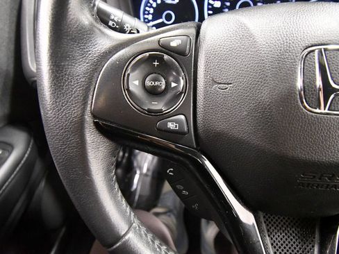 Certified 2021 Honda HR-V Sport image 19