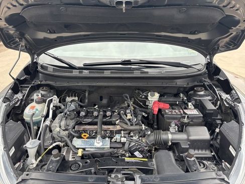 Used 2020 Nissan Kicks SV image 10