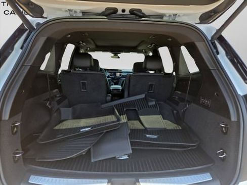 Used 2024 Cadillac XT6 Premium Luxury w/ LPO, Floor Liner Package AWD/4WD image 30