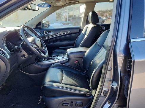 Used 2019 INFINITI QX60 Luxe w/ Essential Package image 8