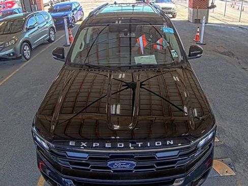 Used 2025 Ford Expedition Max Active image 16