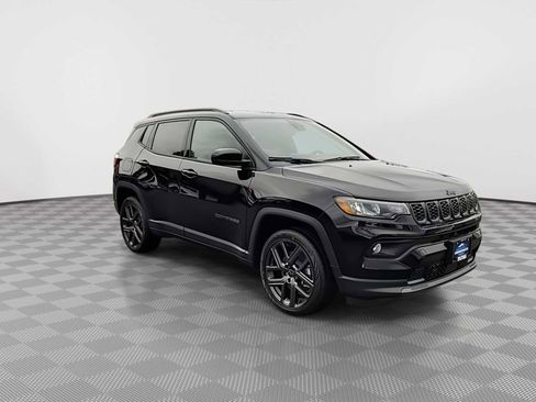 New 2026 Jeep Compass Latitude image 2