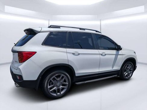 Used 2023 Honda Passport EX-L image 3
