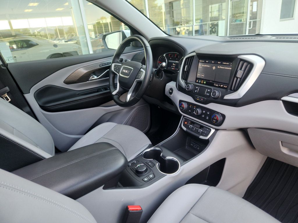Used 2024 GMC Terrain SLT w/ Tech Package AWD/4WD image 3