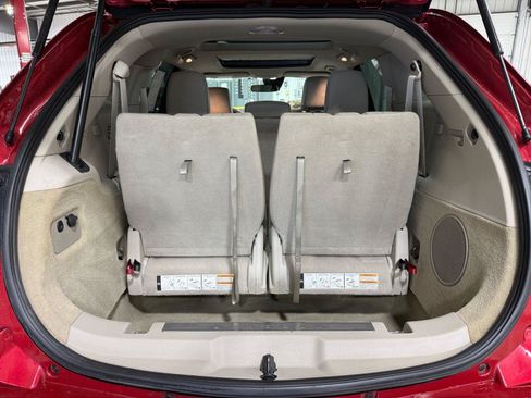 Used 2010 Lincoln MKT 2WD image 16