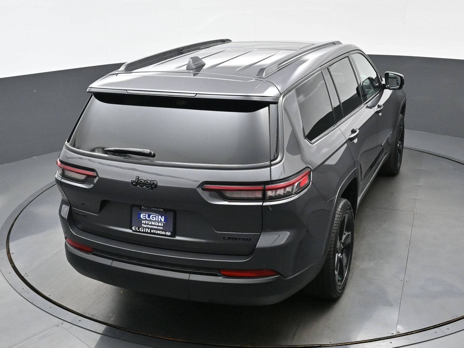 Used 2024 Jeep Grand Cherokee L Limited w/ Black Appearance Package AWD/4WD image 39