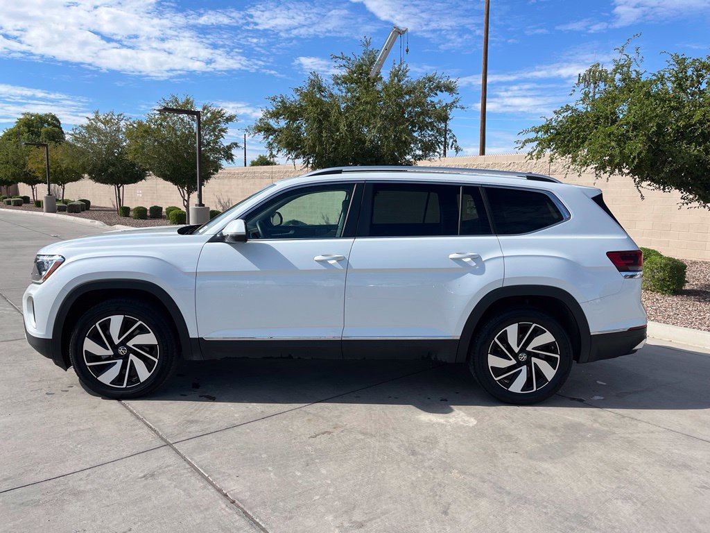 Used 2025 Volkswagen Atlas SEL AWD/4WD image 10