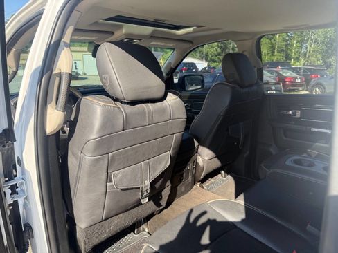 Used 2014 RAM 1500 Limited RWD image 28