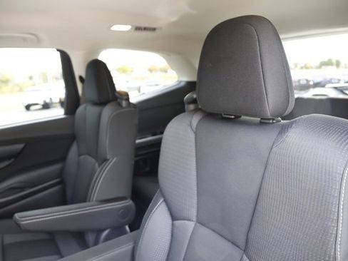 Used 2024 Subaru Ascent Premium w/ Convenience Package image 16