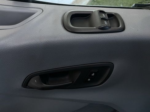 Used 2016 Ford Transit 350 XL image 18