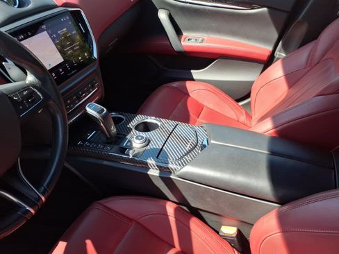 Used 2022 Maserati Ghibli Modena RWD image 22