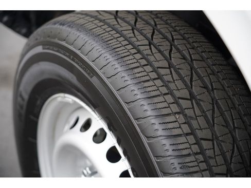 Used 2024 Toyota Tacoma SR image 31