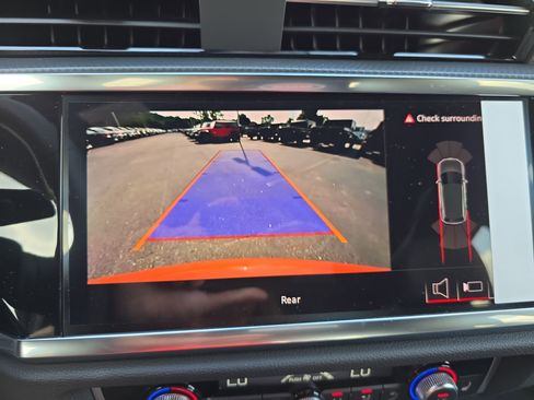 New 2025 Audi Q3 2.0T Premium image 22