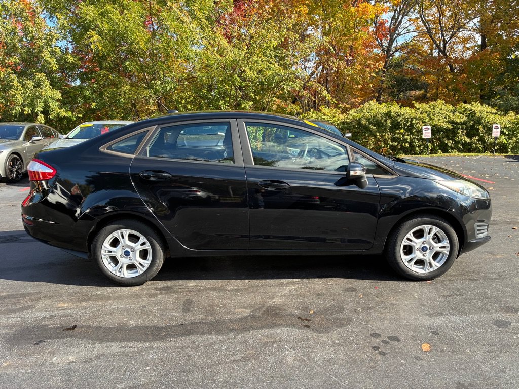 Used 2016 Ford Fiesta SE FWD image 8