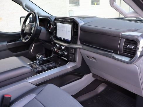 Certified 2022 Ford F150 Lariat w/ Equipment Group 502A High image 39