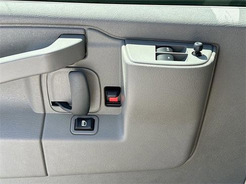 Used 2024 GMC Savana 2500 w/ Driver Convenience Package image 16