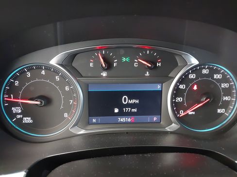 Used 2021 Chevrolet Traverse LT FWD image 18