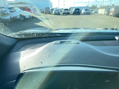 Used 2025 Chevrolet Equinox LT image 34