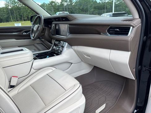 Used 2022 GMC Yukon Denali RWD image 10