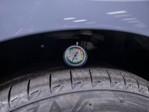 Used 2023 BMW iX xDrive50 w/ Sport Package image 34