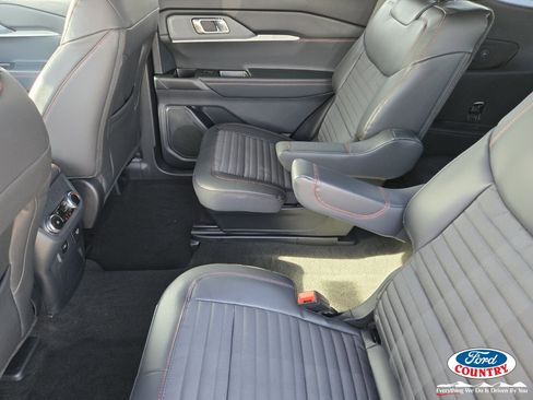 New 2026 Ford Explorer ST-Line w/ ST-Line Street Pack image 7