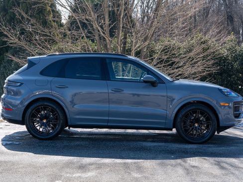 New 2026 Porsche Cayenne image 8