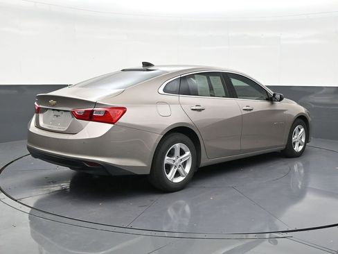 Used 2025 Chevrolet Malibu LS FWD image 5