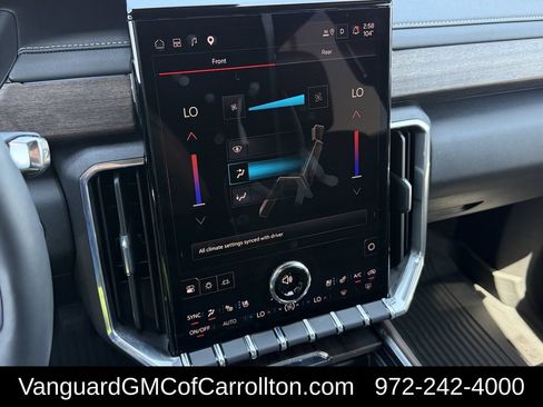 New 2026 GMC Acadia Denali Ultimate w/ LPO, Floor Liner Package AWD/4WD image 16