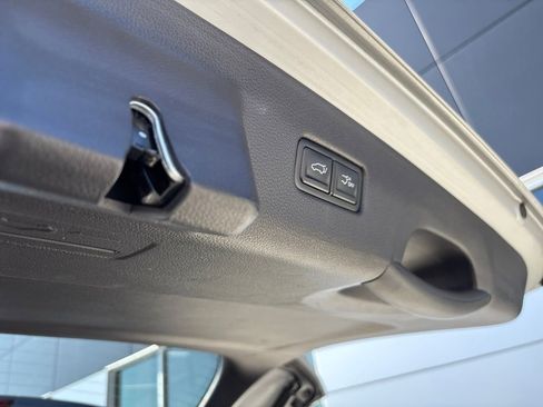 Used 2024 Kia Carnival SX Prestige FWD image 23