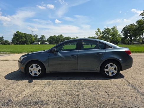 Used 2012 Chevrolet Cruze LS FWD image 3