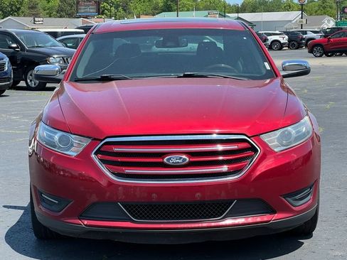 Used 2015 Ford Taurus Limited w/ Equipment Group 301A FWD image 40