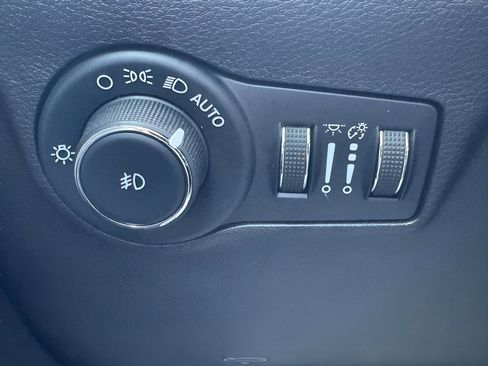 Used 2022 Jeep Compass Limited AWD/4WD image 18