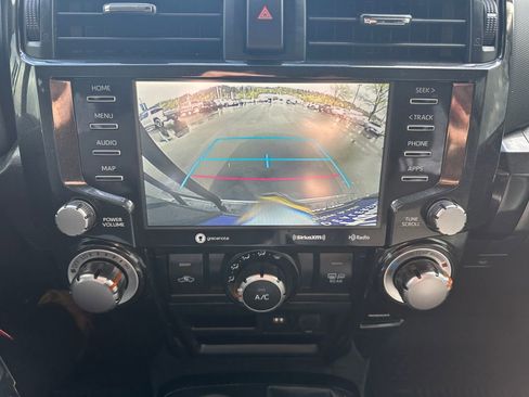 Used 2021 Toyota 4Runner TRD Off-Road image 15