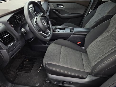 Certified 2023 Nissan Rogue SV FWD image 18