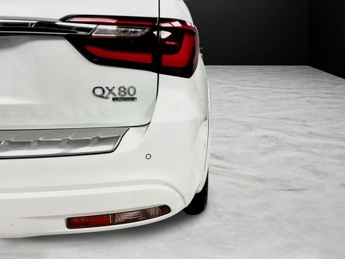 Used 2018 INFINITI QX80 4WD w/ Deluxe Technology Package image 15