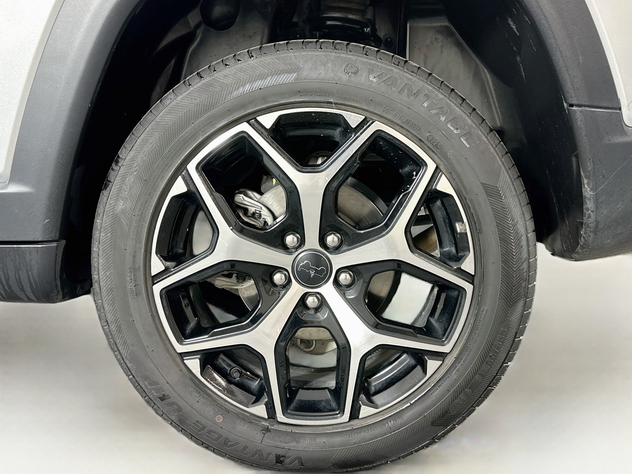 Used 2025 Jeep Compass Limited AWD/4WD image 11