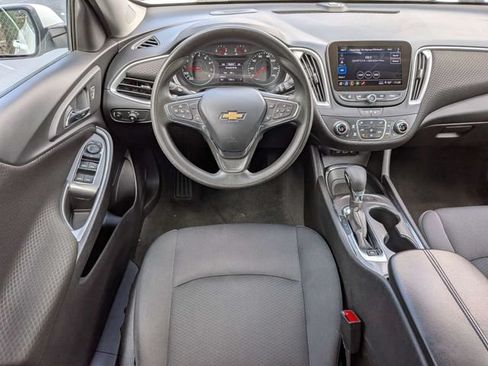 Used 2024 Chevrolet Malibu LT FWD image 14
