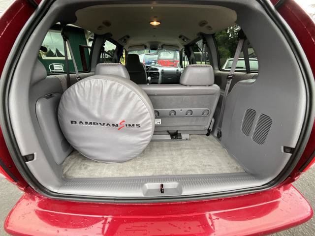 Used 1998 Dodge Grand Caravan SE FWD image 14