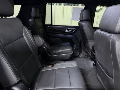 Used 2022 Chevrolet Suburban Z71 w/ Z71 Off-Road Package AWD/4WD image 28