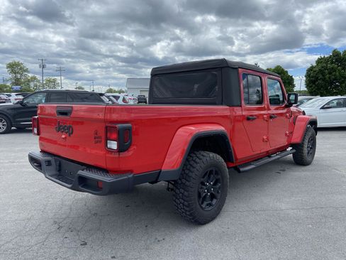 Used 2022 Jeep Gladiator Sport AWD/4WD image 11